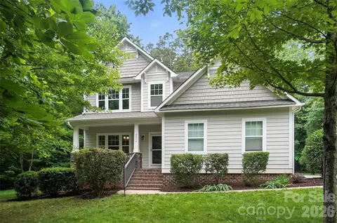 8214 Aspen Ct, Charlotte, NC 28227