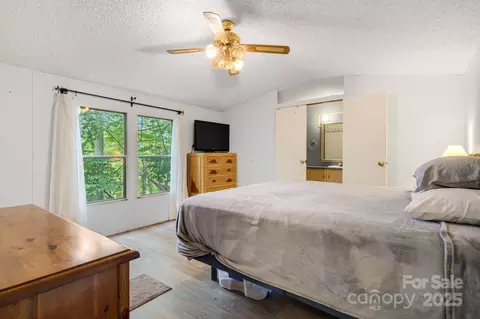 Bedroom - 6 Kims Ct, Clyde, NC 28721 photo 1 of 4
