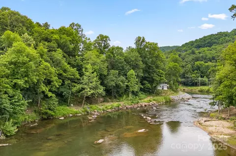View/Area - 6 Kims Ct, Clyde, NC 28721 photo 1 of 3