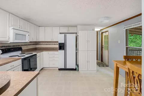 Other - 6 Kims Ct, Clyde, NC 28721 photo 3 of 12