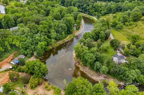 View/Area - 6 Kims Ct, Clyde, NC 28721 photo 2 of 3
