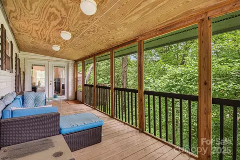 Exterior - 6 Kims Ct, Clyde, NC 28721 photo 1 of 3