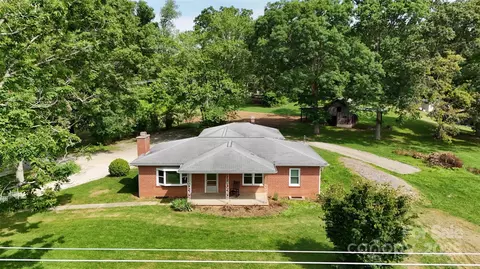 455 Cane Creek Rd, Fletcher, NC 28732