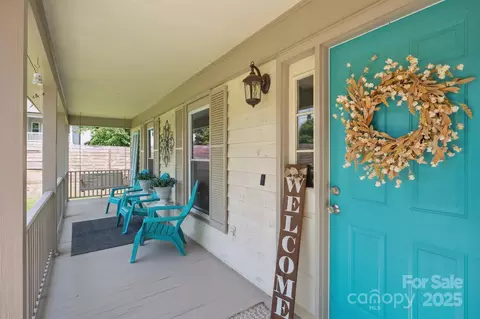 10206 Washam Potts Rd, Cornelius, NC 28031