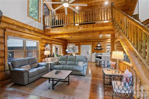 205 Chestnut Vlg, Mars Hill, NC 28754