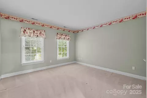 Bedroom - 322 Oakview Dr, Salisbury, NC 28146 photo 6 of 10
