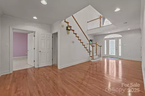Living - 322 Oakview Dr, Salisbury, NC 28146 photo 1 of 4
