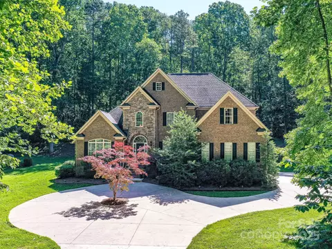 5955 Mountain Point Ln, Charlotte, NC 28216