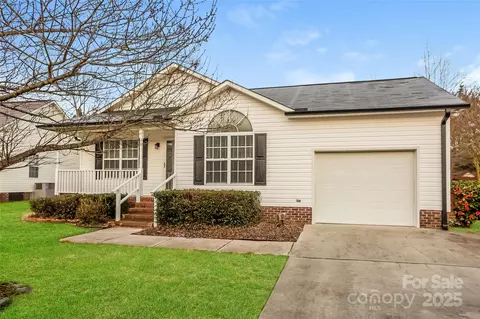 828 Saint Andrews Pl, Concord, NC 28025