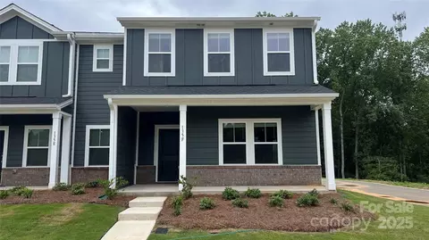 135 Utility F Ln #F, Mooresville, NC 28117