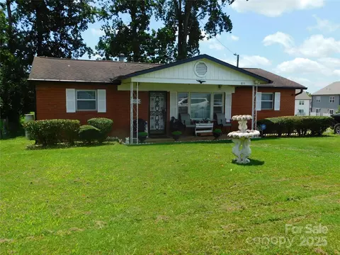 814 Aileen Cir, Pineville, NC 28134