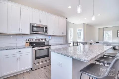 Kitchen - 4017 Avis Way, Monroe, NC 28110 photo 2 of 5