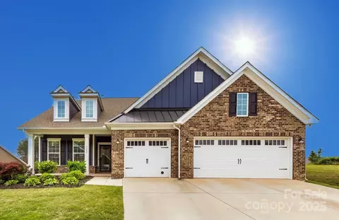 1300 Dali Blvd, Mount Holly, NC 28120