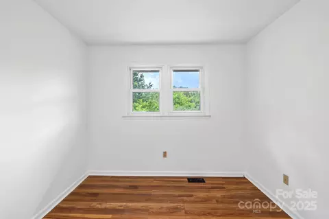 100 Nimitz Dr, Brevard, NC 28712 photo 23