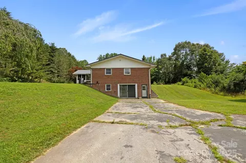 100 Nimitz Dr, Brevard, NC 28712 photo 3