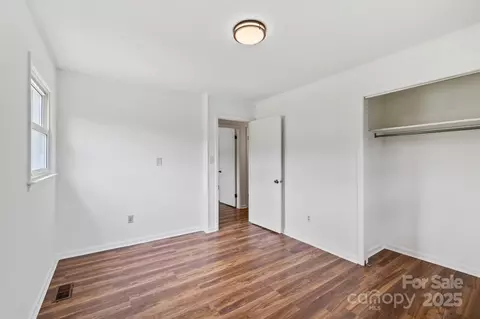 100 Nimitz Dr, Brevard, NC 28712 photo 8