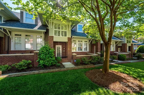 6312 Mission Pl, Charlotte, NC 28210