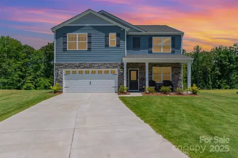 3654 Azalea Ridge Dr, Mount Holly, NC 28120