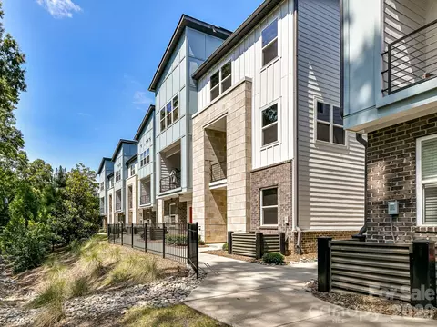 Exterior - 1116 E 36th St, Charlotte, NC 28205 photo 4 of 4