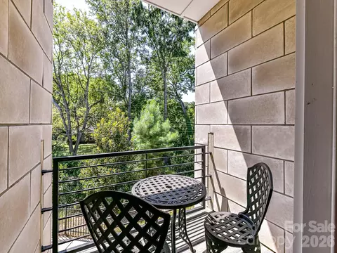 Exterior - 1116 E 36th St, Charlotte, NC 28205 photo 2 of 4