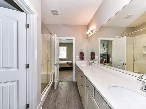 Bath - 1116 E 36th St, Charlotte, NC 28205 photo 3 of 5