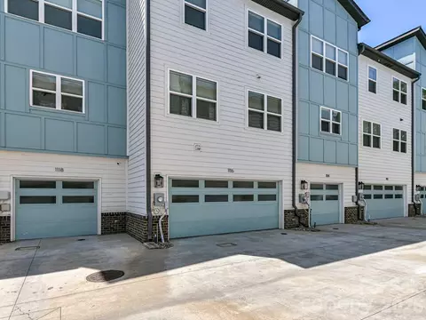 Exterior - 1116 E 36th St, Charlotte, NC 28205 photo 3 of 4