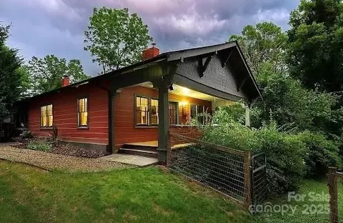 37 Eastview Cir, Asheville, NC 28806