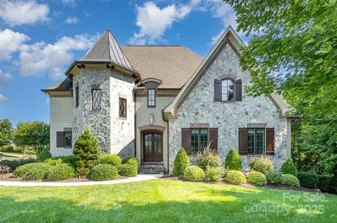 15603 June Washam Rd, Davidson, NC 28036