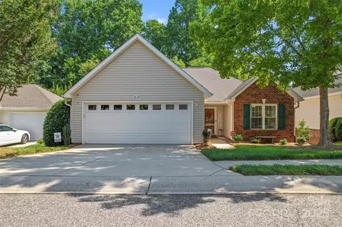 210 Oak Village Pkwy, Mooresville, NC 28117