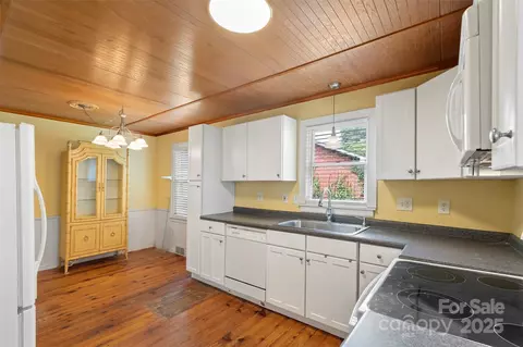 Kitchen - 320 Ackert Ave, Salisbury, NC 28144 photo 3 of 3