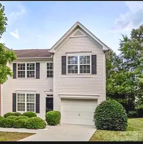 2150 Winthrop Chase Dr, Charlotte, NC 28212