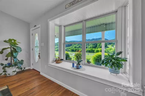 5158 Jenkins Rd, Morganton, NC 28655