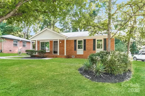 835 Carrington Dr, Charlotte, NC 28214
