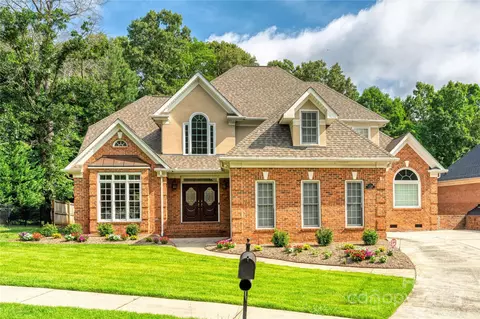 10405 Lady Grace Ln, Charlotte, NC 28270