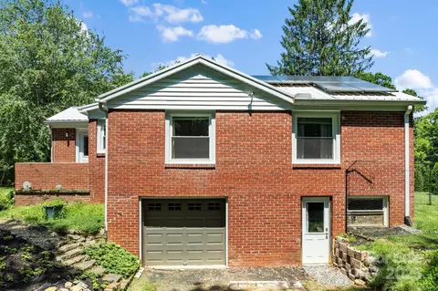 1215 Upper Brush Creek Rd, Fairview, NC 28730