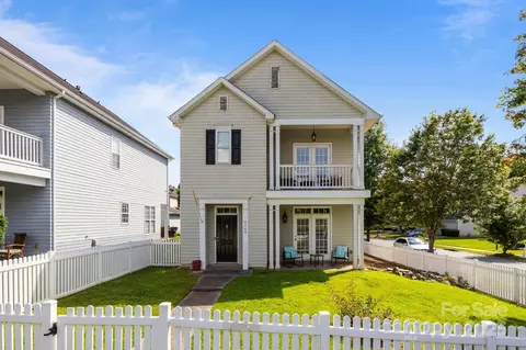 9704 Grier Springs Ln, Charlotte, NC 28213