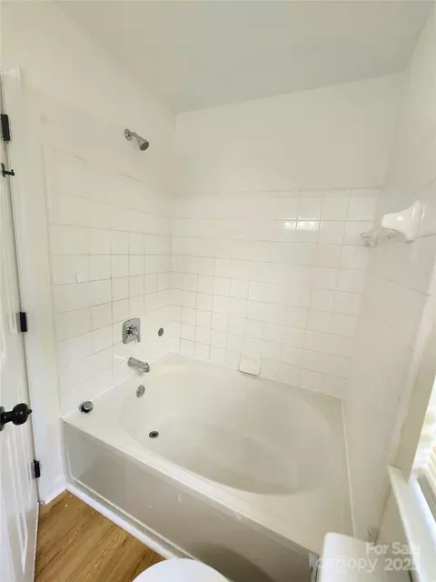Bath - 3106 Faircroft Way, Monroe, NC 28110 photo 1 of 3
