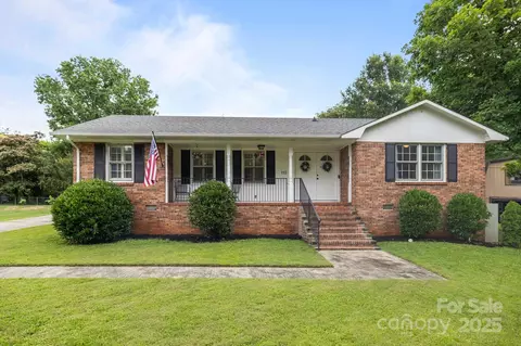 115 Fox Run Dr, Fort Mill, SC 29715