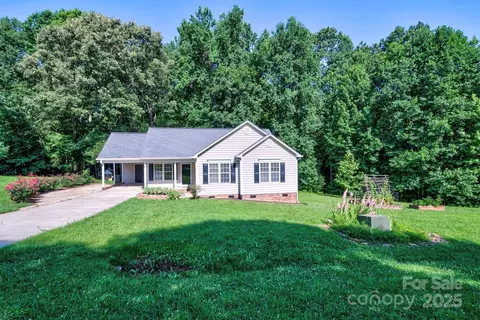 5437 Mallard Ln, Gastonia, NC 28052