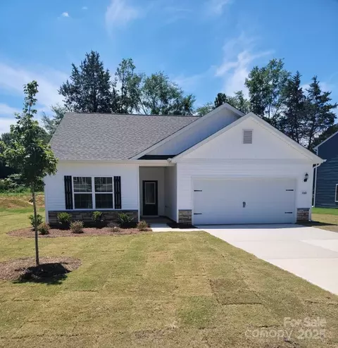 1060 Russell Dr, Winston Salem, NC 27127
