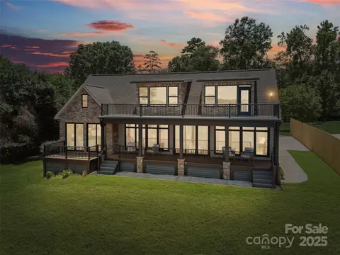 5985 Natoma Rd, Clover, SC 29710