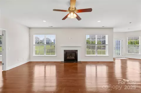 586 Brookhaven Dr, Fort Mill, SC 29708 photo 12