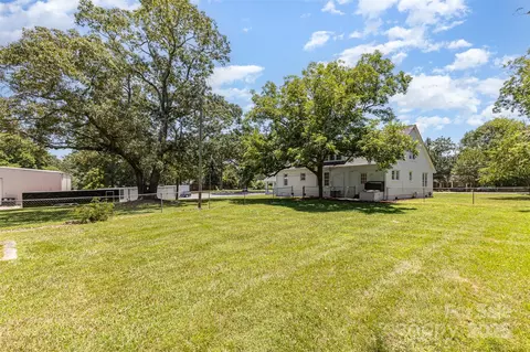 Exterior - 309 E Main St, Lattimore, NC 28089 photo 6 of 7
