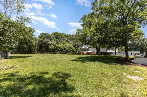 Exterior - 309 E Main St, Lattimore, NC 28089 photo 5 of 7