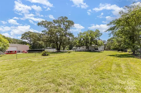 Exterior - 309 E Main St, Lattimore, NC 28089 photo 7 of 7