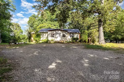 8301 Pine Oak Rd, Waxhaw, NC 28173