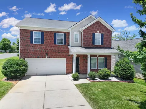 1051 Albany Park Dr, Fort Mill, SC 29715