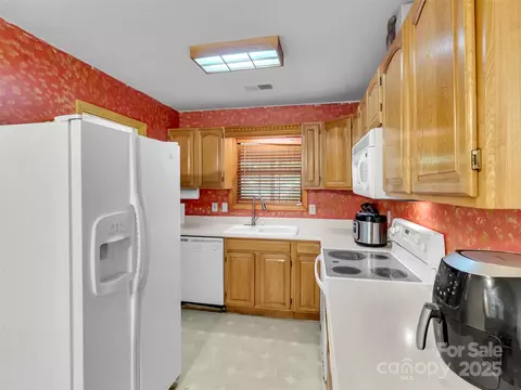 57 Copperhead Cv, Sylva, NC 28779 photo 7