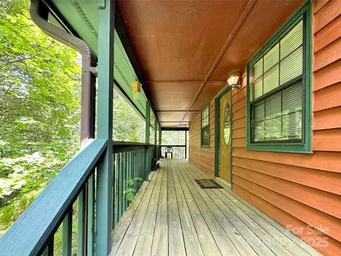57 Copperhead Cv, Sylva, NC 28779 photo 2