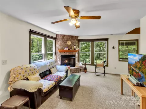 57 Copperhead Cv, Sylva, NC 28779 photo 5